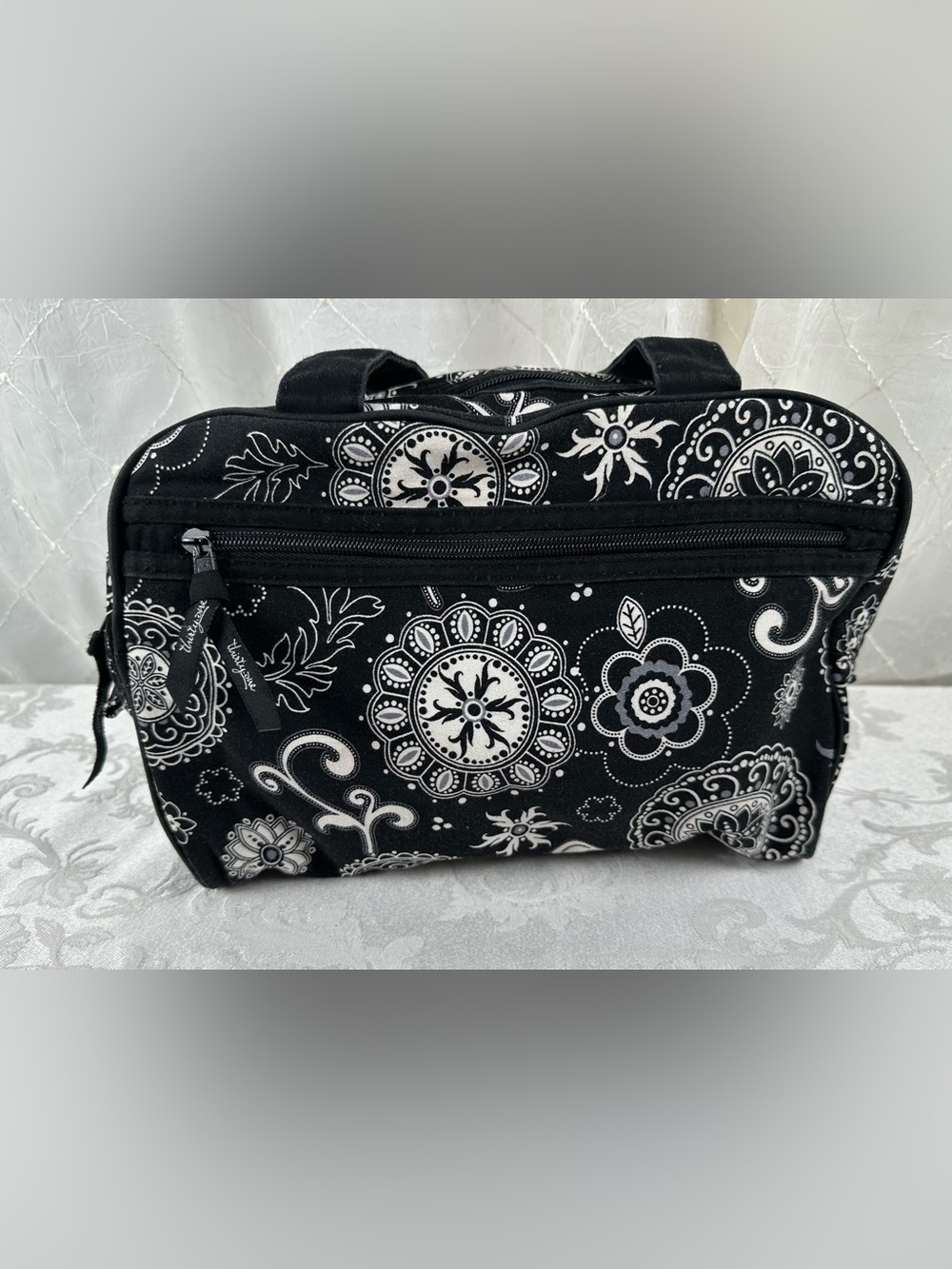 thirty-one Black and White Paisley Cosmetic Travel Case